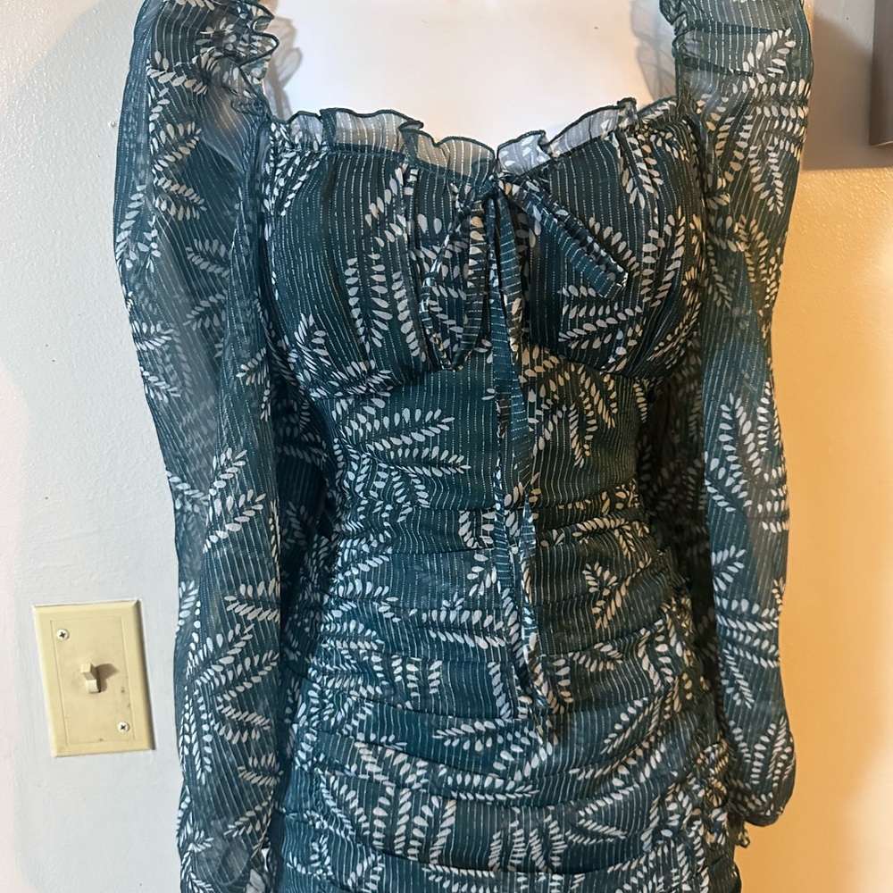 Dress - Picture 4 of 5